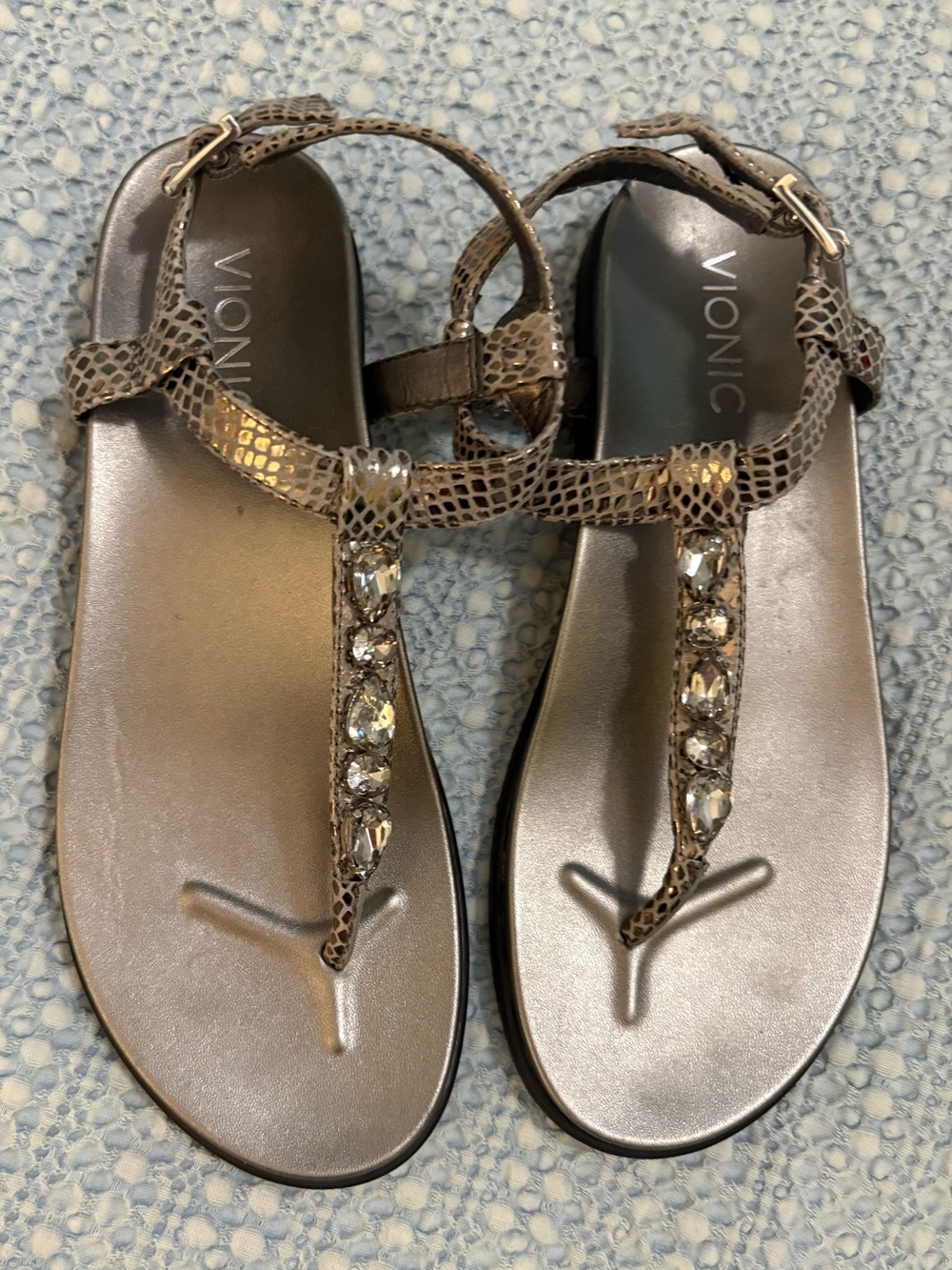 Vionic Boca Metallic Silver Crystal Thong Sandals Snake Strap Size 7.5